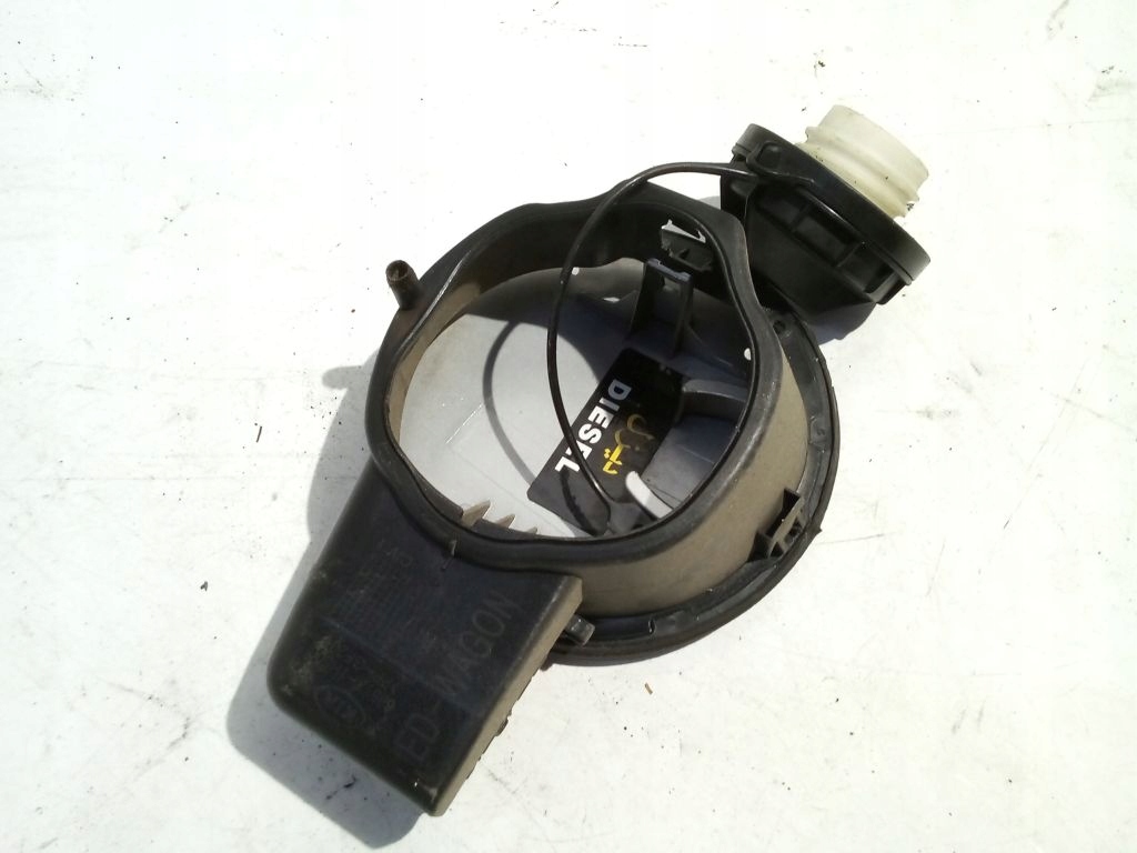 Kia Ceed et kombi Volet trappe carburant Carburant 9S