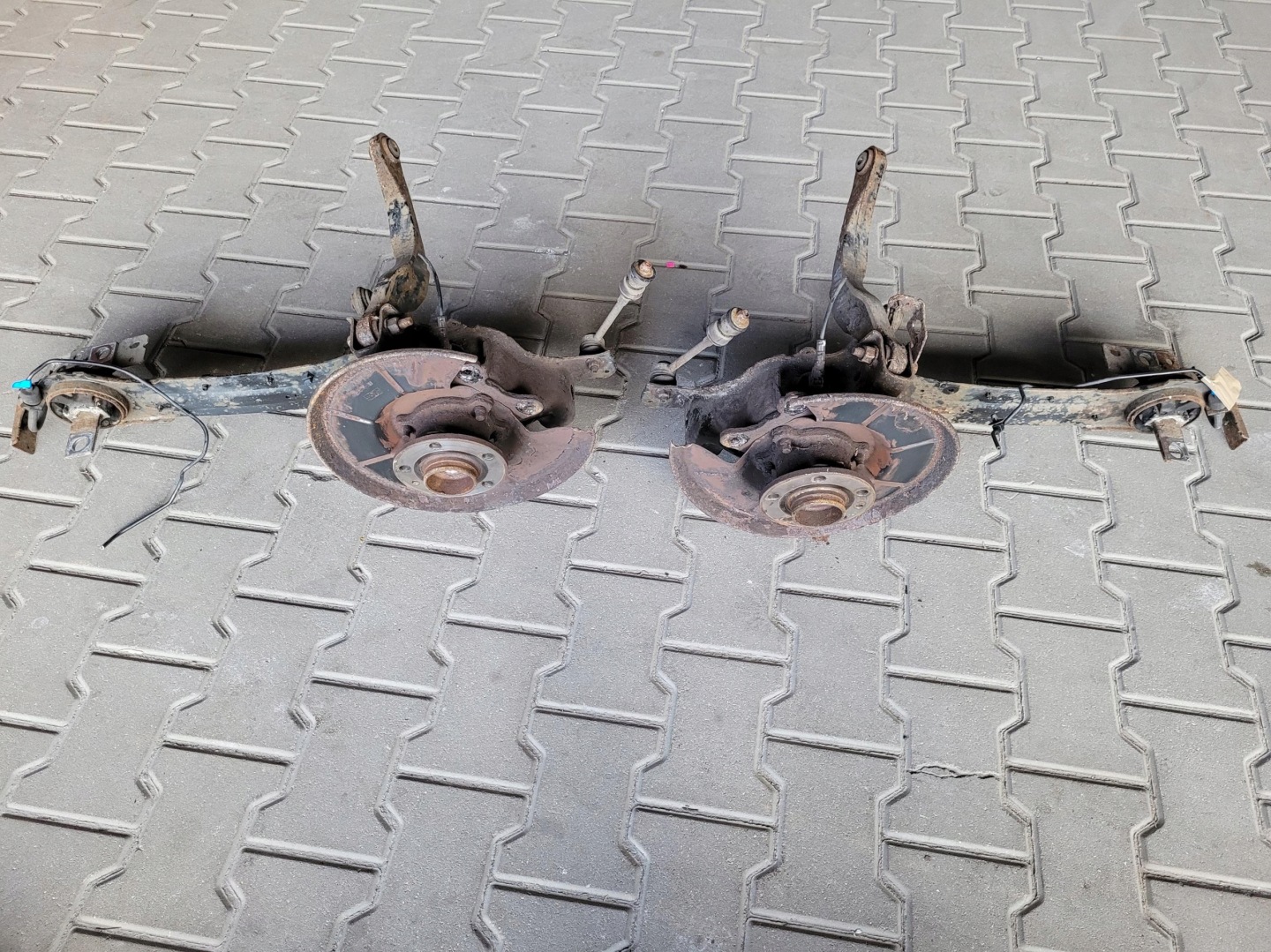 Mozzo FUSELLO perno mozzo posteriore posteriore Destro AWD 4X4 VOLVO XC60 e 2.4 D5