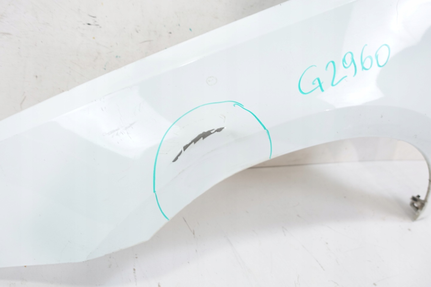 SKODA OCTAVIA III 2013- fender front left front