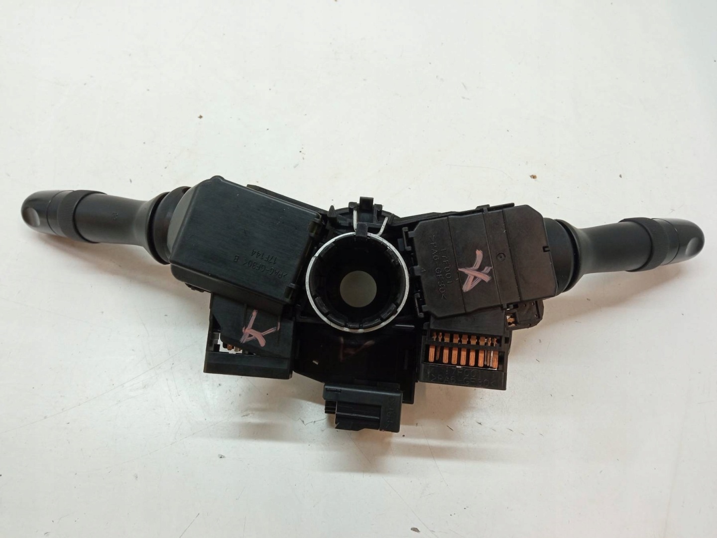 DEVIO LUCI TERGICRISTALLO TERGI 02290-17F245 02410-17F243 Toyota Auris e (2006-2012)