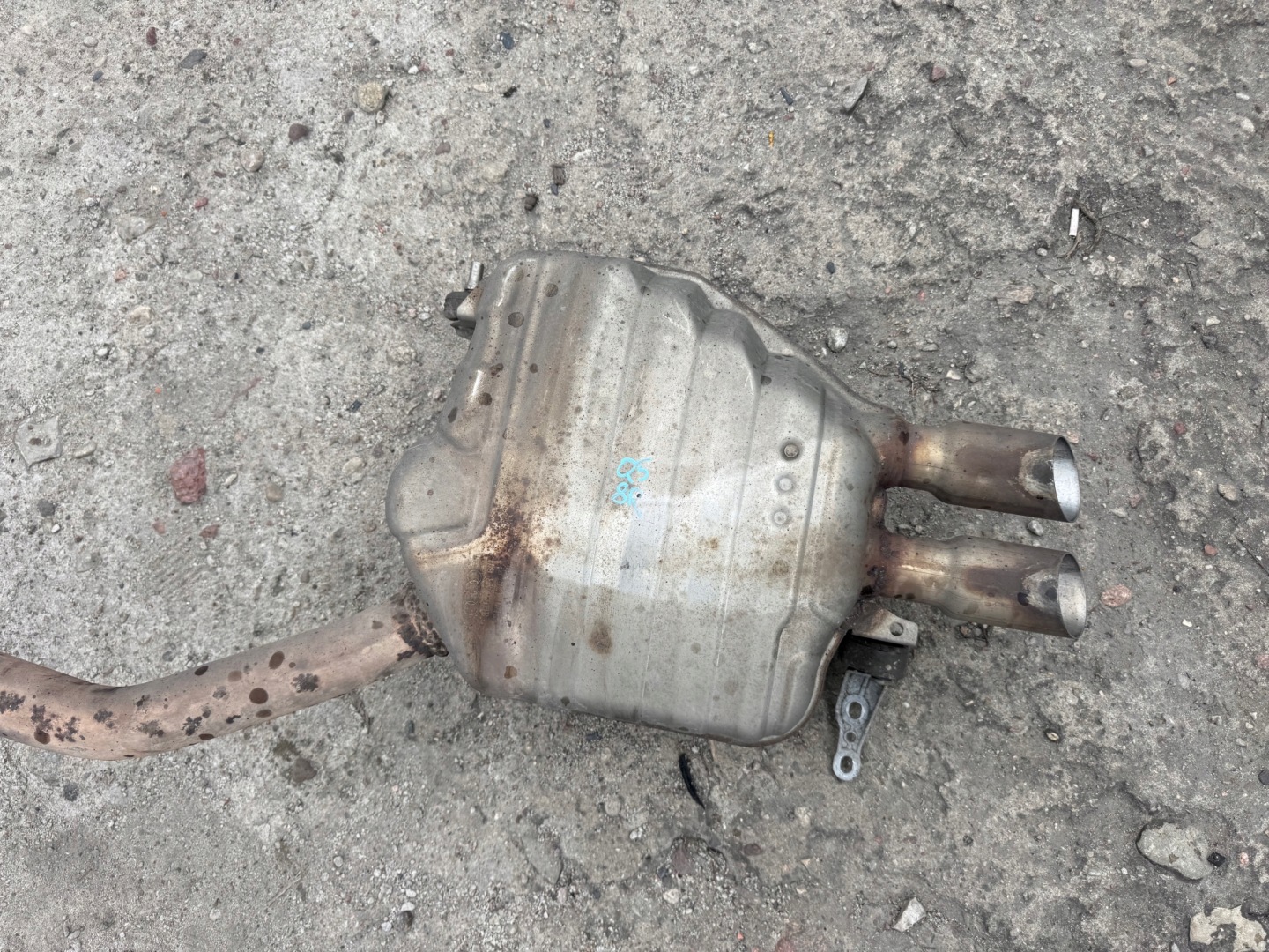 AUDI Q5 8R 2.0 TDI exhaust silencer 8R0253611H