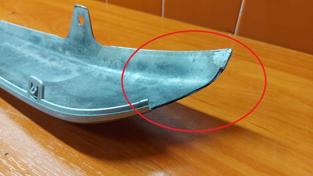 accessories cap spoiler of a bumper front TOYOTA COROLLA CROSS 21