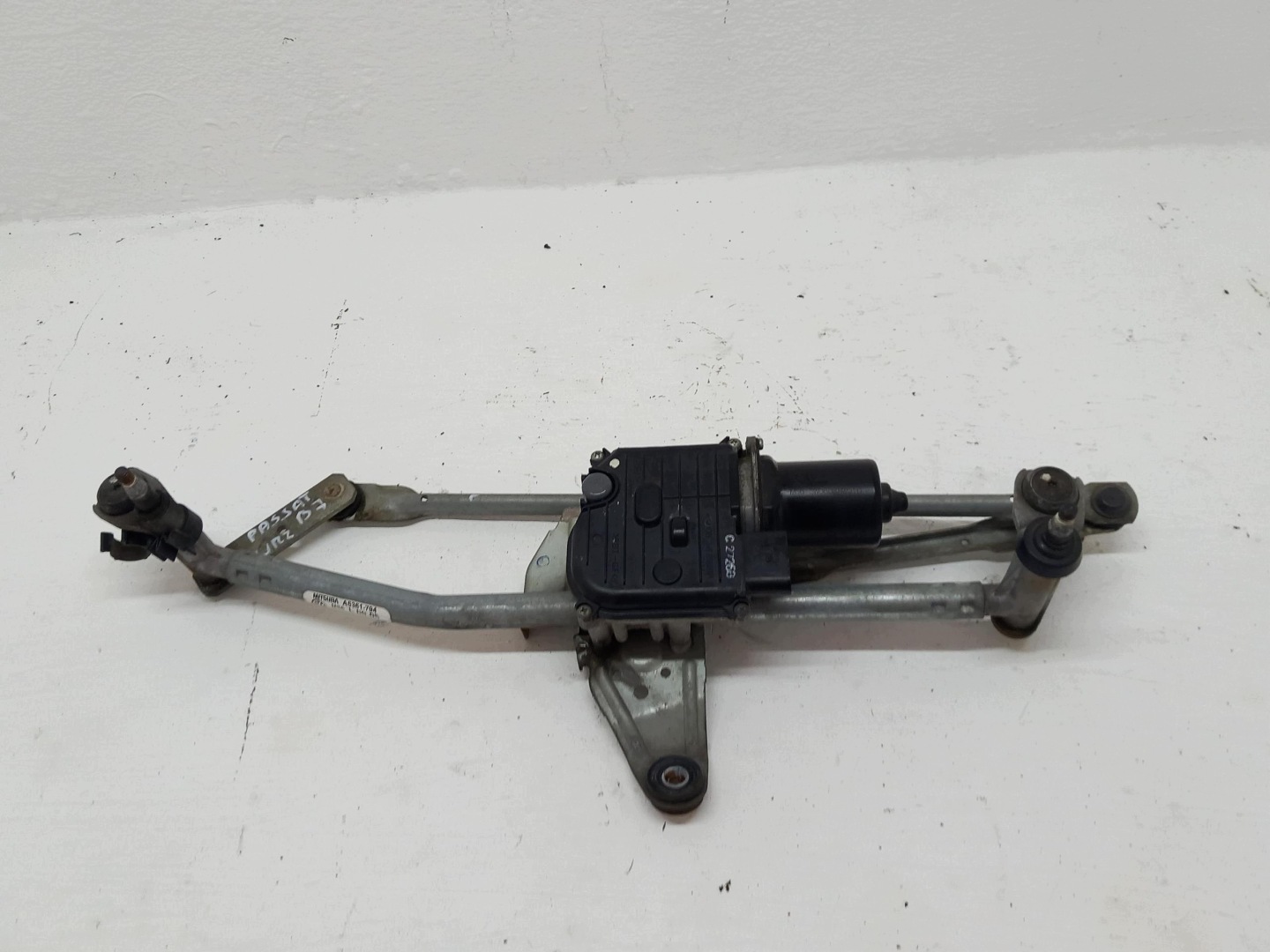 VW PASSAT B6 B7 wiper mechanism front mini motor 3AB955023 OEM
