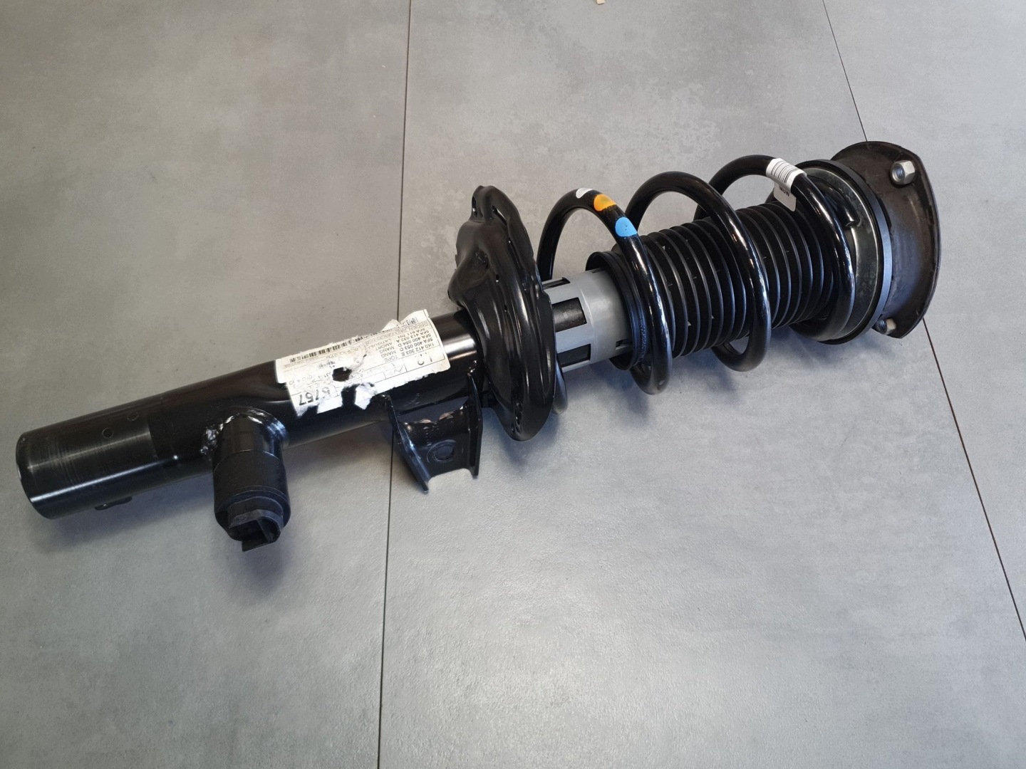 Cupra Leon IV shock absorber right front active 5FA413032A