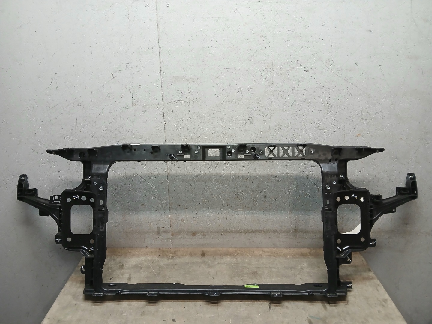 support panel for radiators HYUNDAI I30 III 3 17- 64101-G4000
