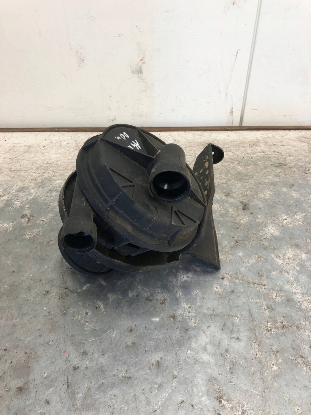 pump air WTORNEGO AUDI A4 B6 8E0906613B