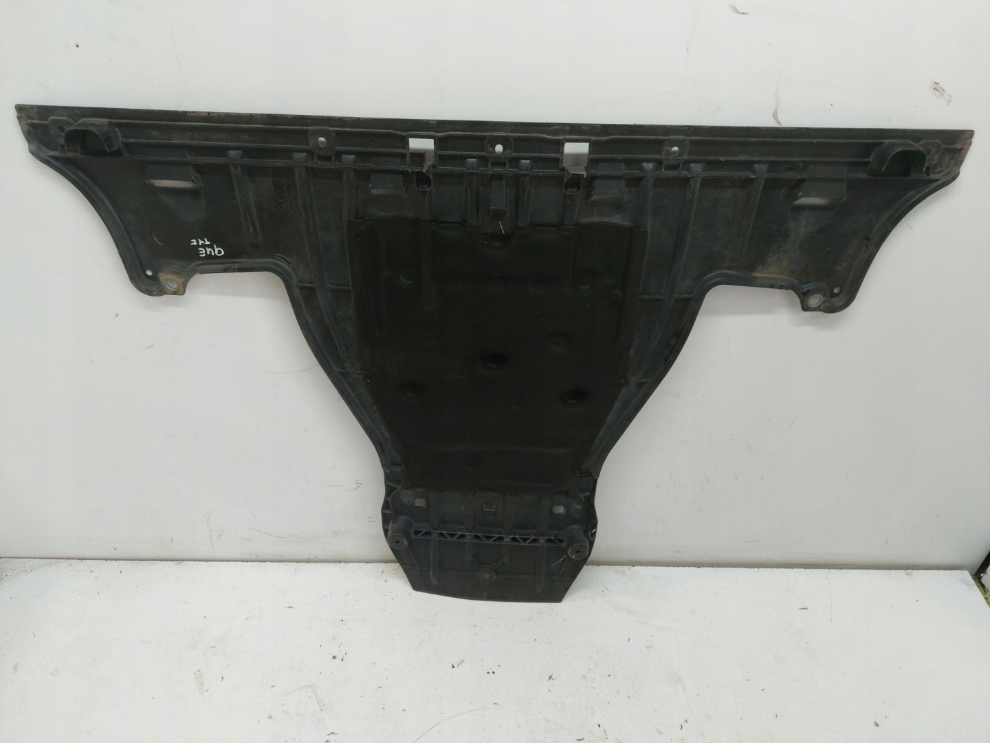 Audi Q4 40 E-TRON fedél fedél alváz dolna far hátso 1ea825102d