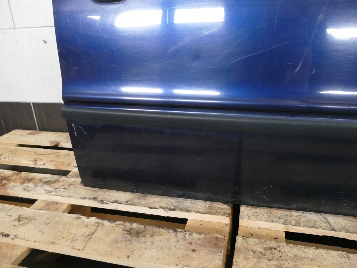 AUDI 80 B4 door right front right front LZ5T