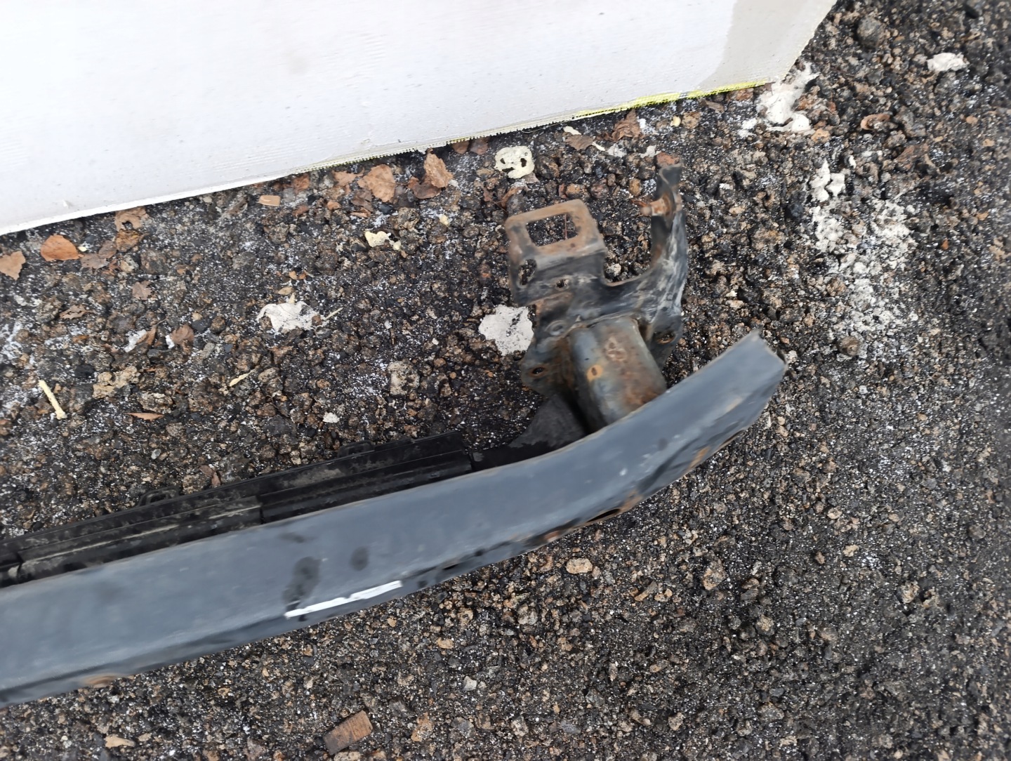 VW T5 LIFT 2.0 TDI sider pillar lower
