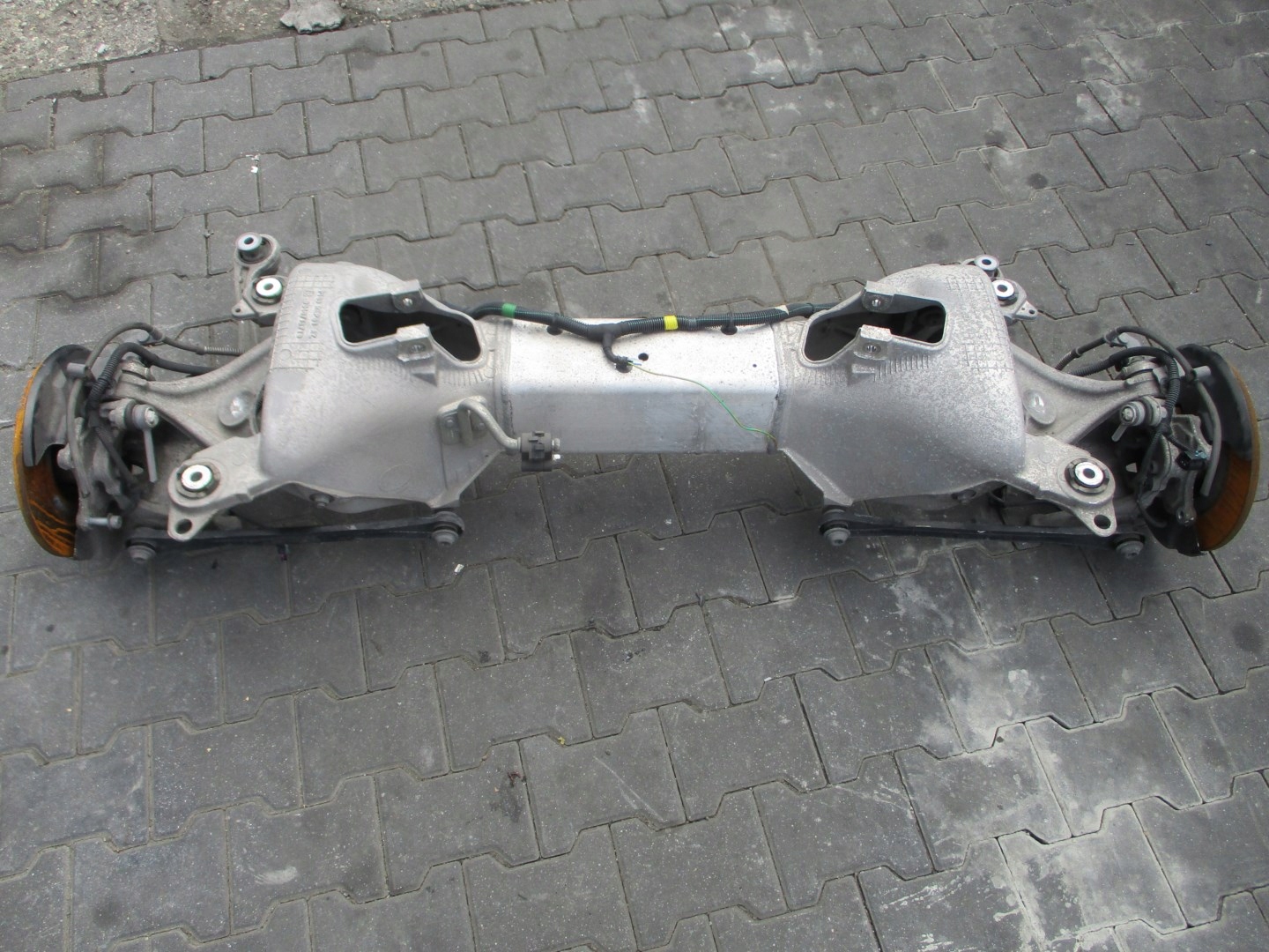 sususpension sider axis rear CITROEN DS7 2,0HDI rear part