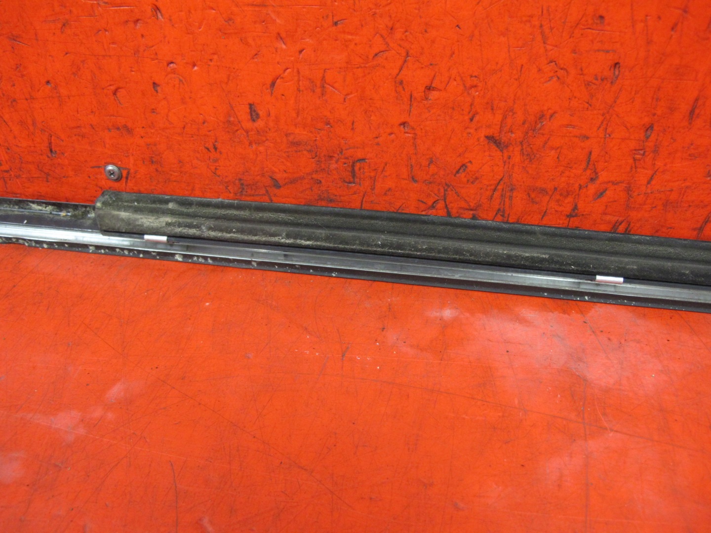 MERCEDES W220 S-KLASA moulding dust left rear part