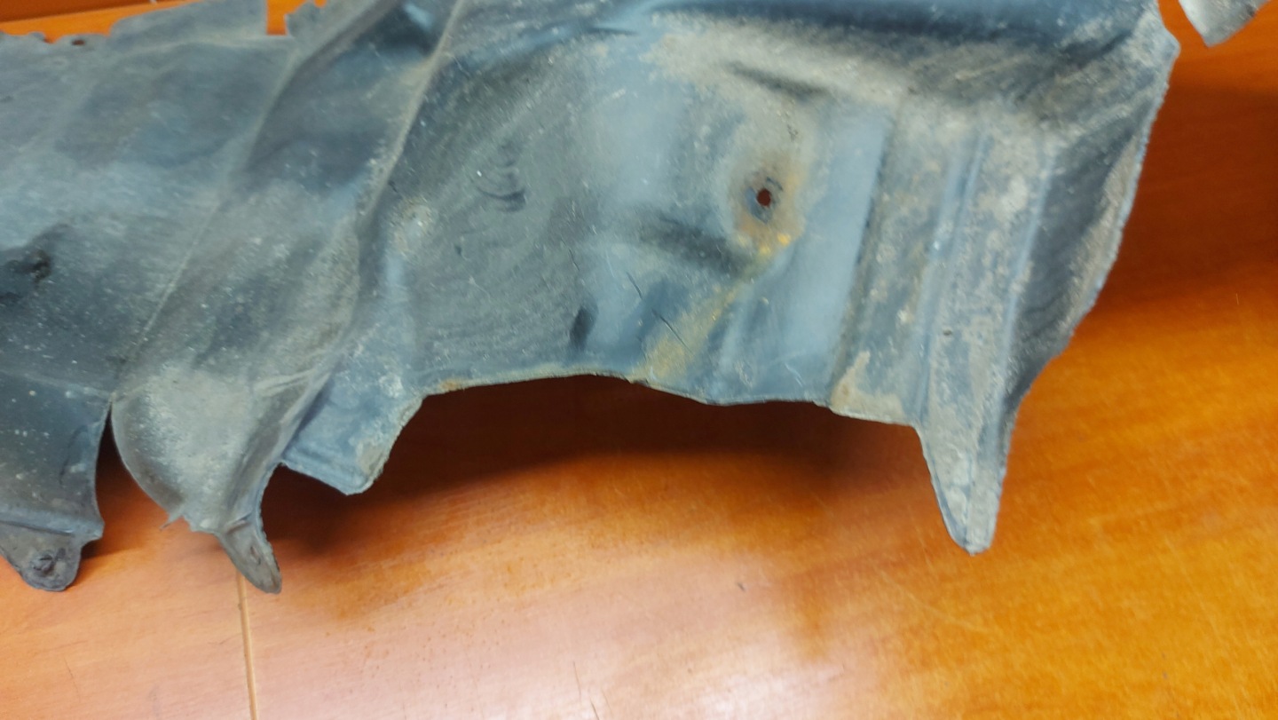 mudguard right right front front MITSUBISHI OUTLANDER and 01-06