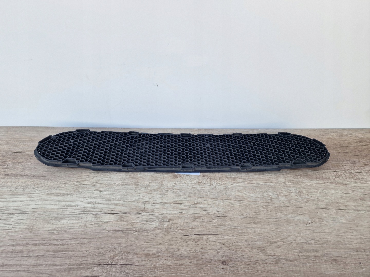FORD ESCORT MK7 grid of a bumper front central OE