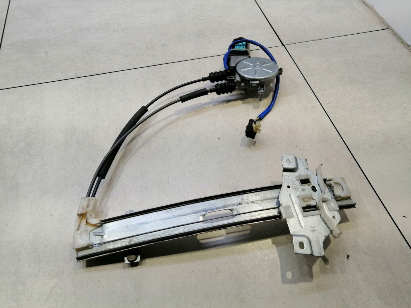 window regulator right rear part KIA SHUMA II WH045DA