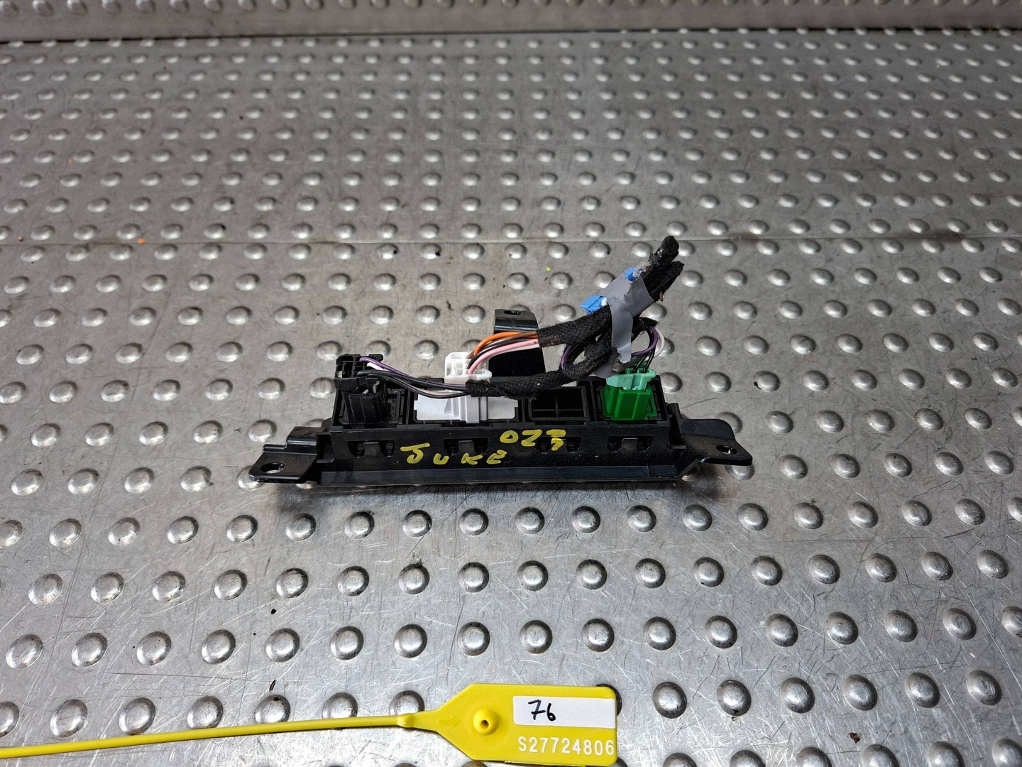 PANEL controls NISSAN JUKE F16 19