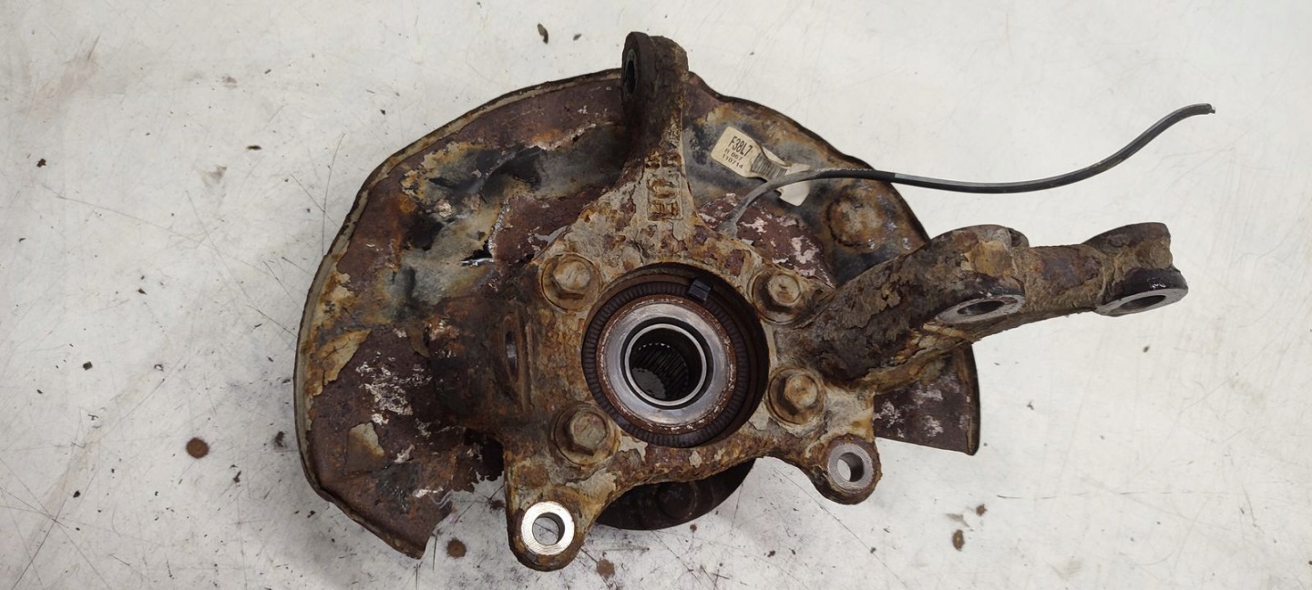swing front front left Toyota Avensis T27 2,2 D4D