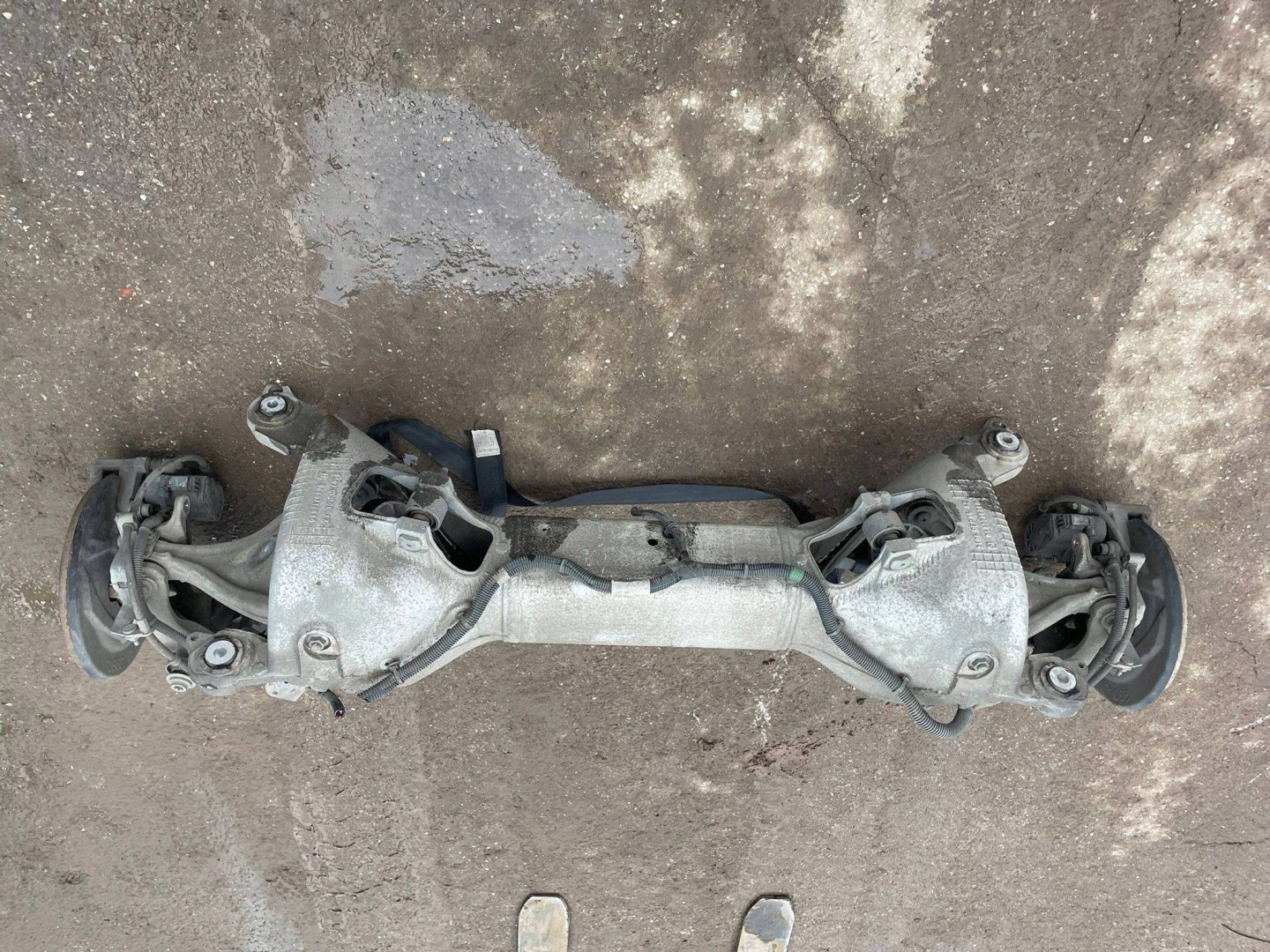 sususpension rear. complete sider axis rear part Citroen DS7 Crossback 1.5 dci