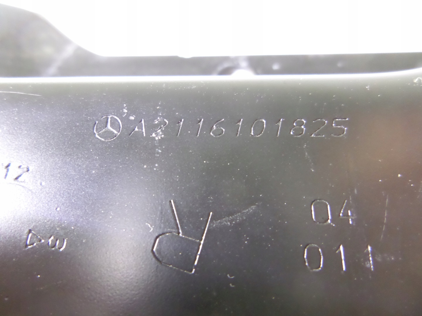 pillar boot rear part right MERCEDES W211 KOMB