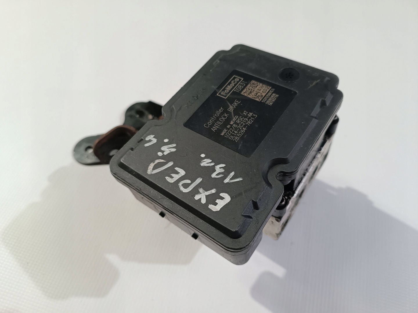 pump control unit ABS Ford Expedition Navigator 2013