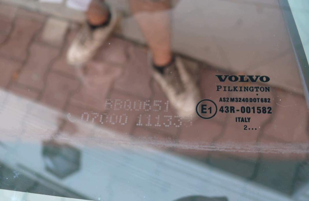 window side door right rear part VOLVO XC90 and 1 02-06 2002r.