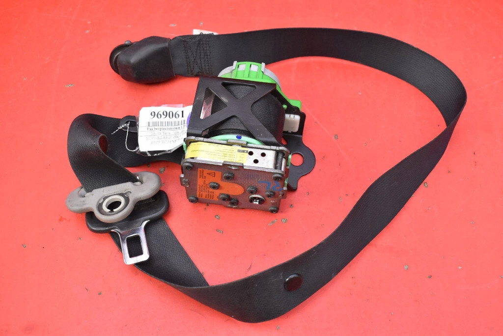 tension belt safety left front 73220-0D160 TOYOTA YARIS 2 II 05-09