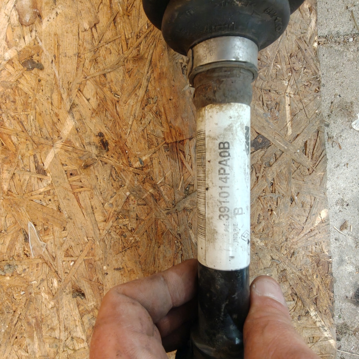 Antriebswelle links kurze RENAULT KADJAR 15 DCI 391014PA0B