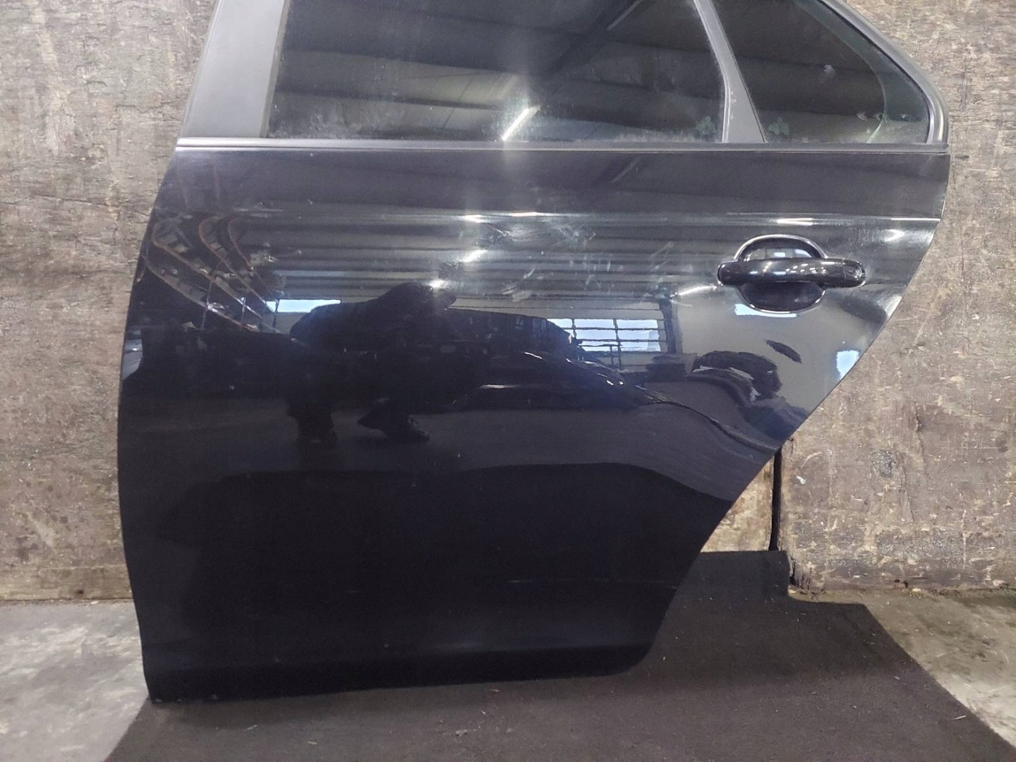door complete left rear part VOLKSWAGEN JETTA V LC9X