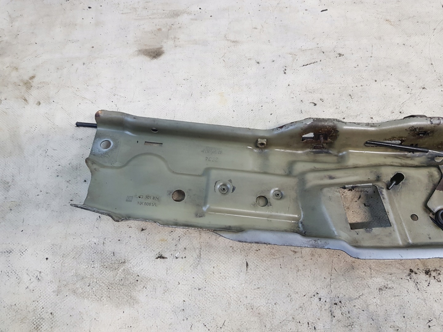 Opel MERIVA OE 93301874 držák stěny předního