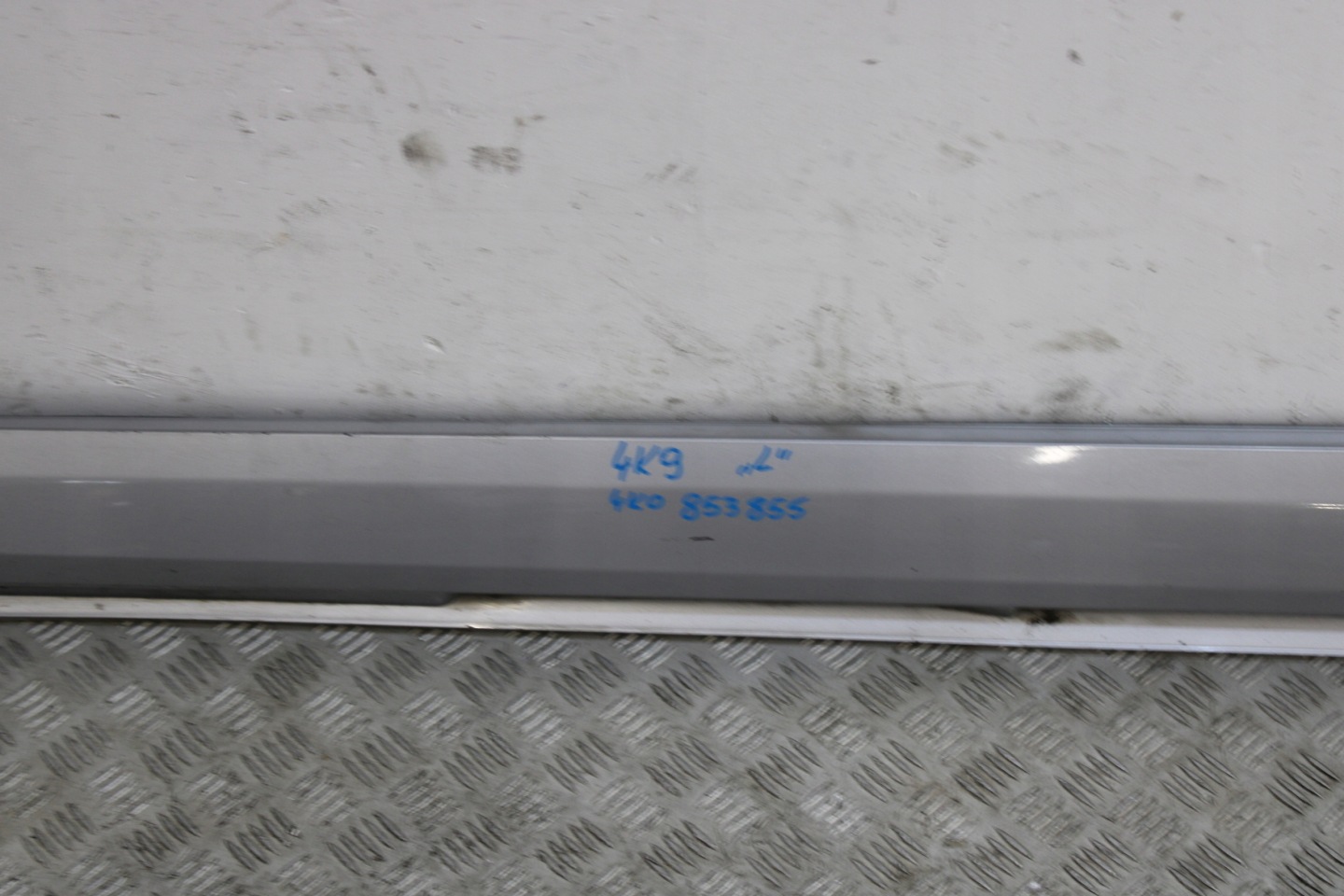 threshold moulding cap threshold left AUDI A6 C8 4K0 4K9 4K0853855