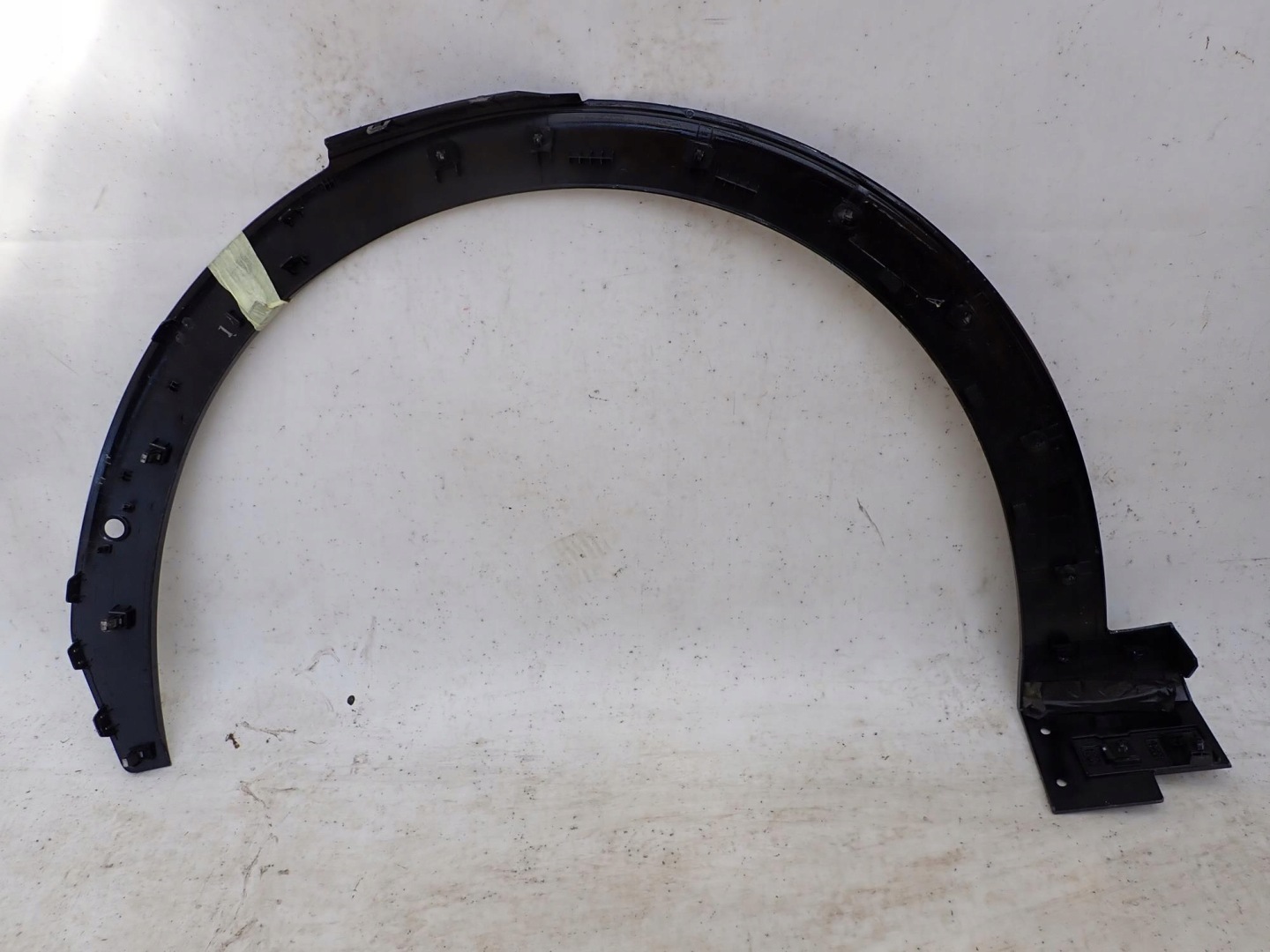 KIA EV6 21-> moulding cap right front PDC