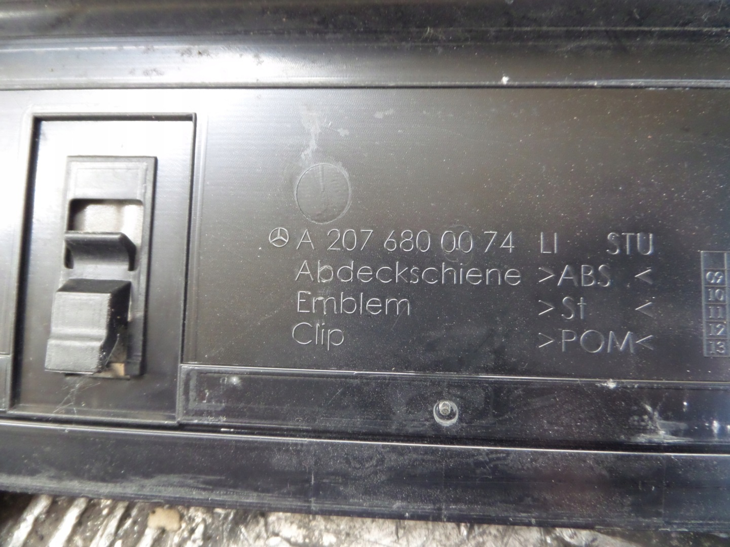 Mercedes-Benz OE A2076800074 A2076800174