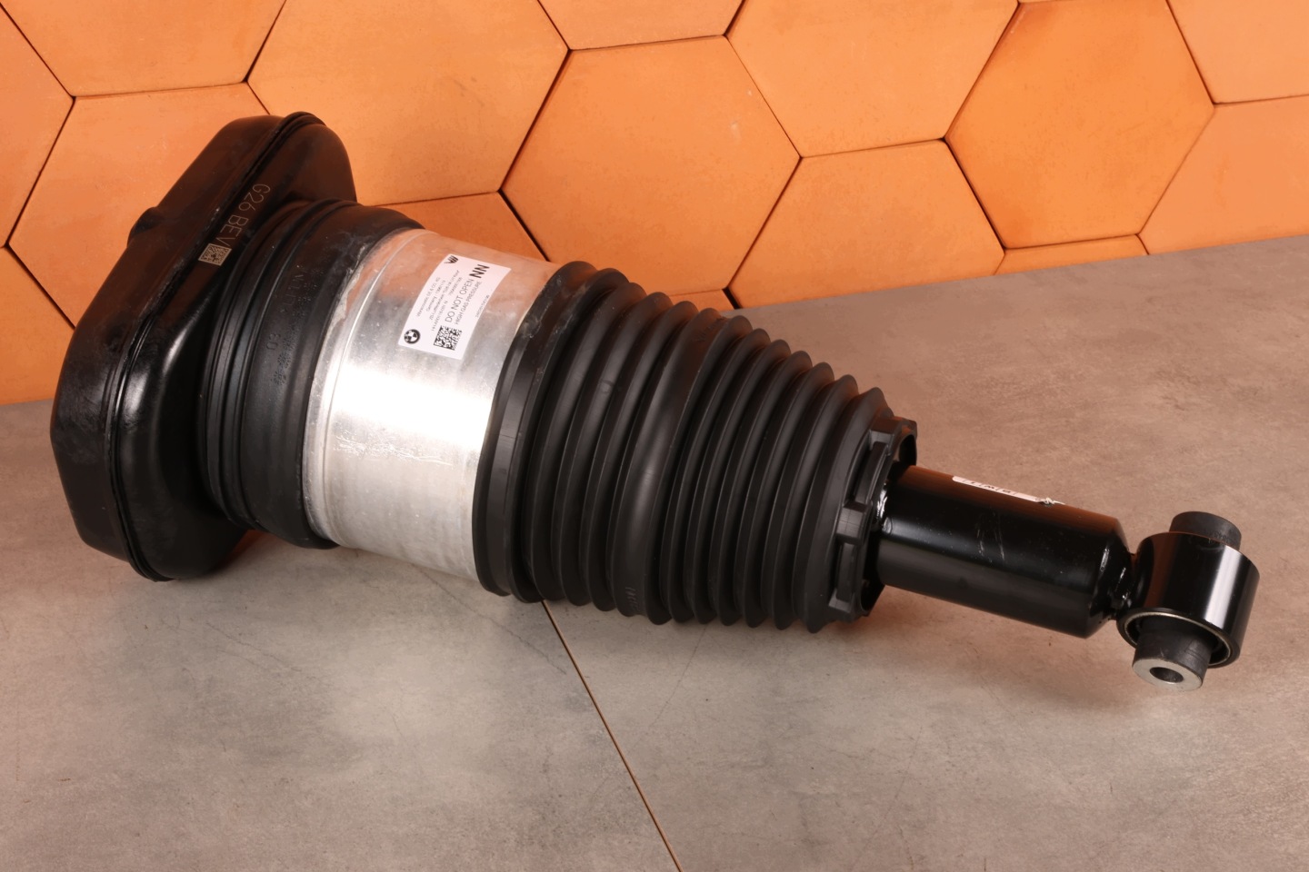 BMW i4 G26 eDrive35 eDrive40 shock absorber pneumatic left rear 5A5BE15
