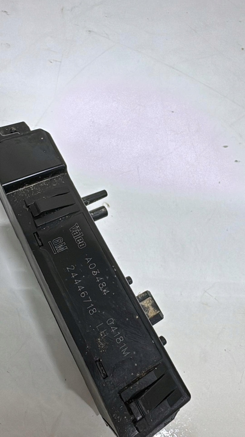button panel module control seat of left Saab 9-3 II VECTRA 24446718