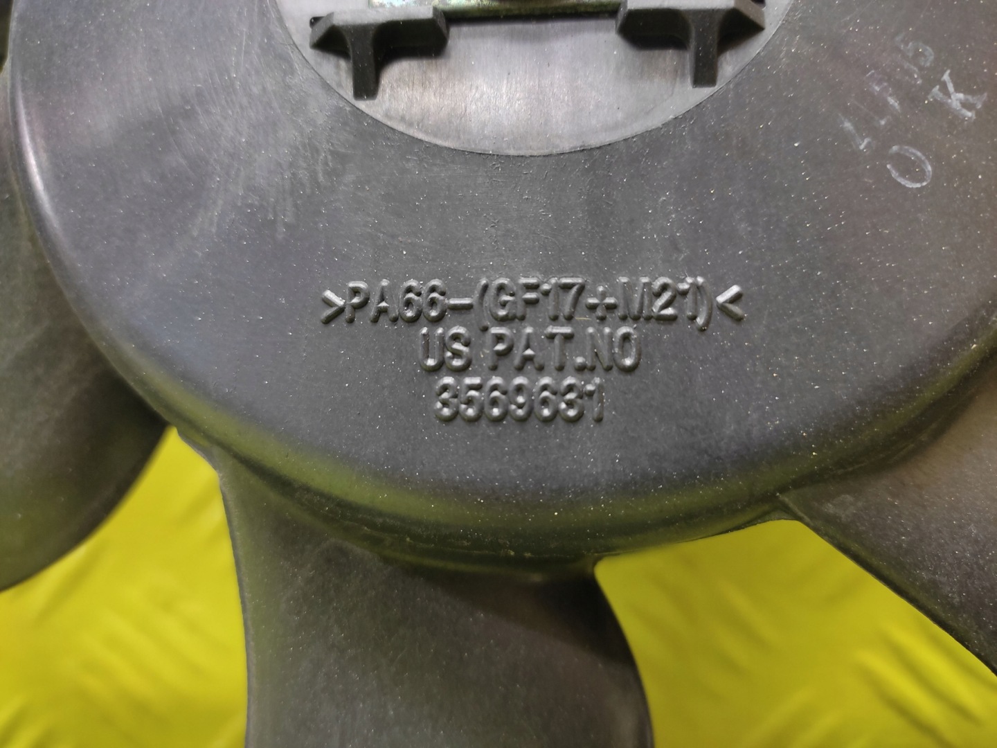KIA OPIRUS 3.5 V6 ventilátor chladiče 3569631
