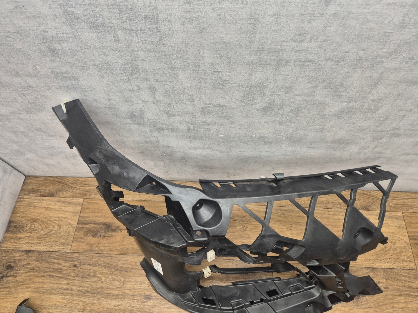 BMW 3 G20 G21 right bumper bracket front m-packet bracket holder 8069348