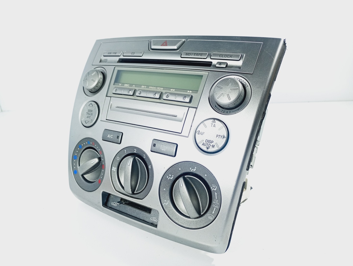 klimabedienteil und radio fehlt code OE 3M7118K876CE Mazda II 2 03-07