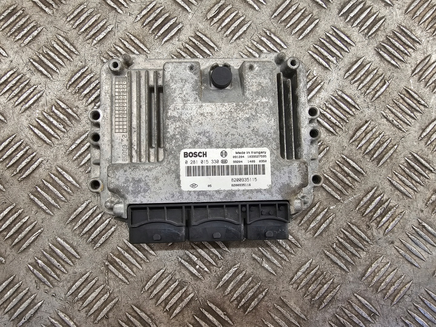 control unit TRAFIC VIVARO 2.0 DCI 0281015330 8200935115