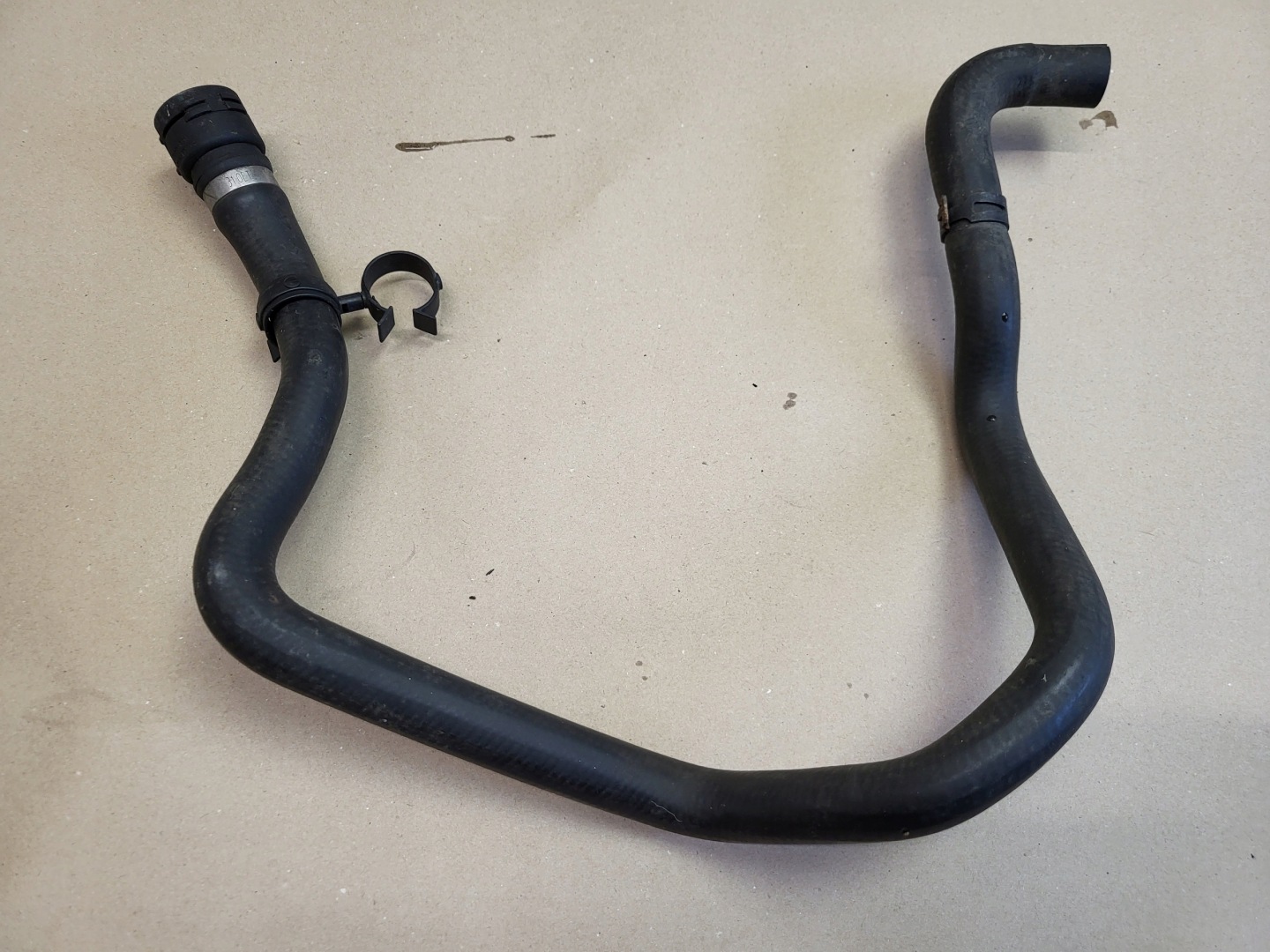 prijenos crijevo vode cijevčica BMW X5 E70 X6 E71 3.0D 6945282 OE EUROPA