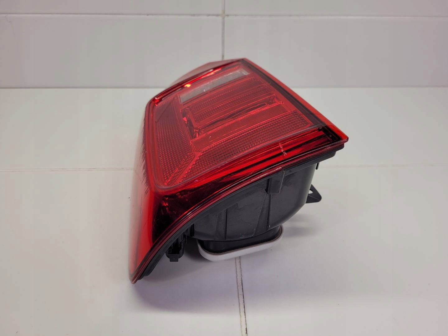 light rear left side Volkswagen Caddy 4 2016 2K1945095J