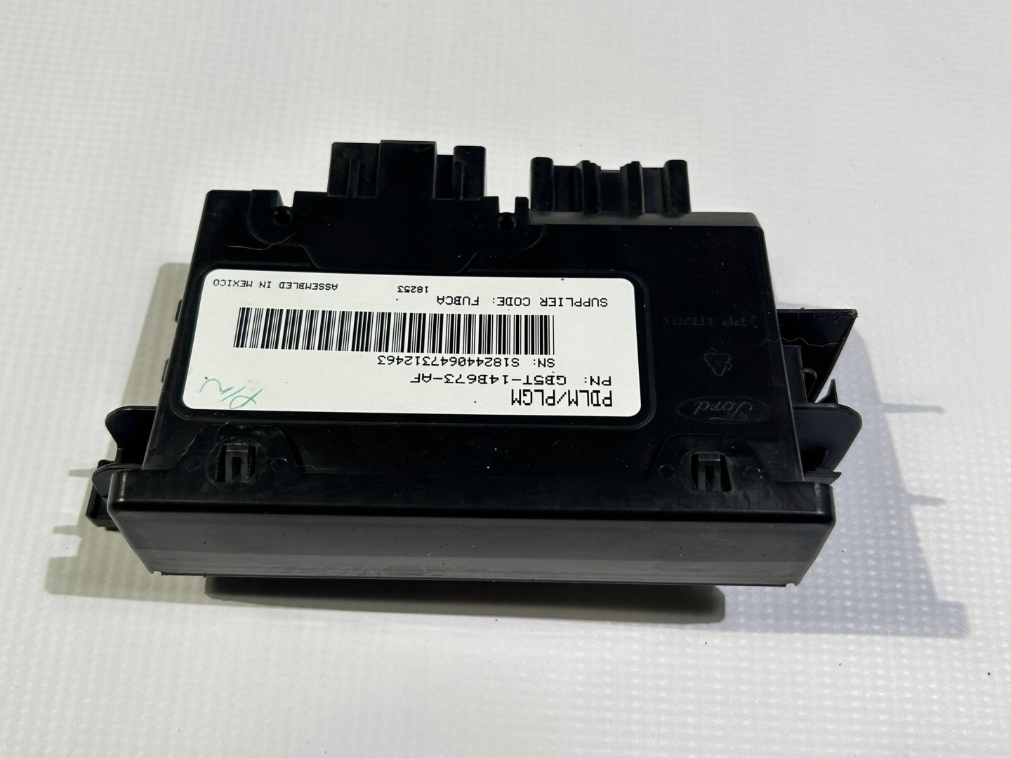 control unit module electrical bonnet boot of the rear Ford Explorer V 2011