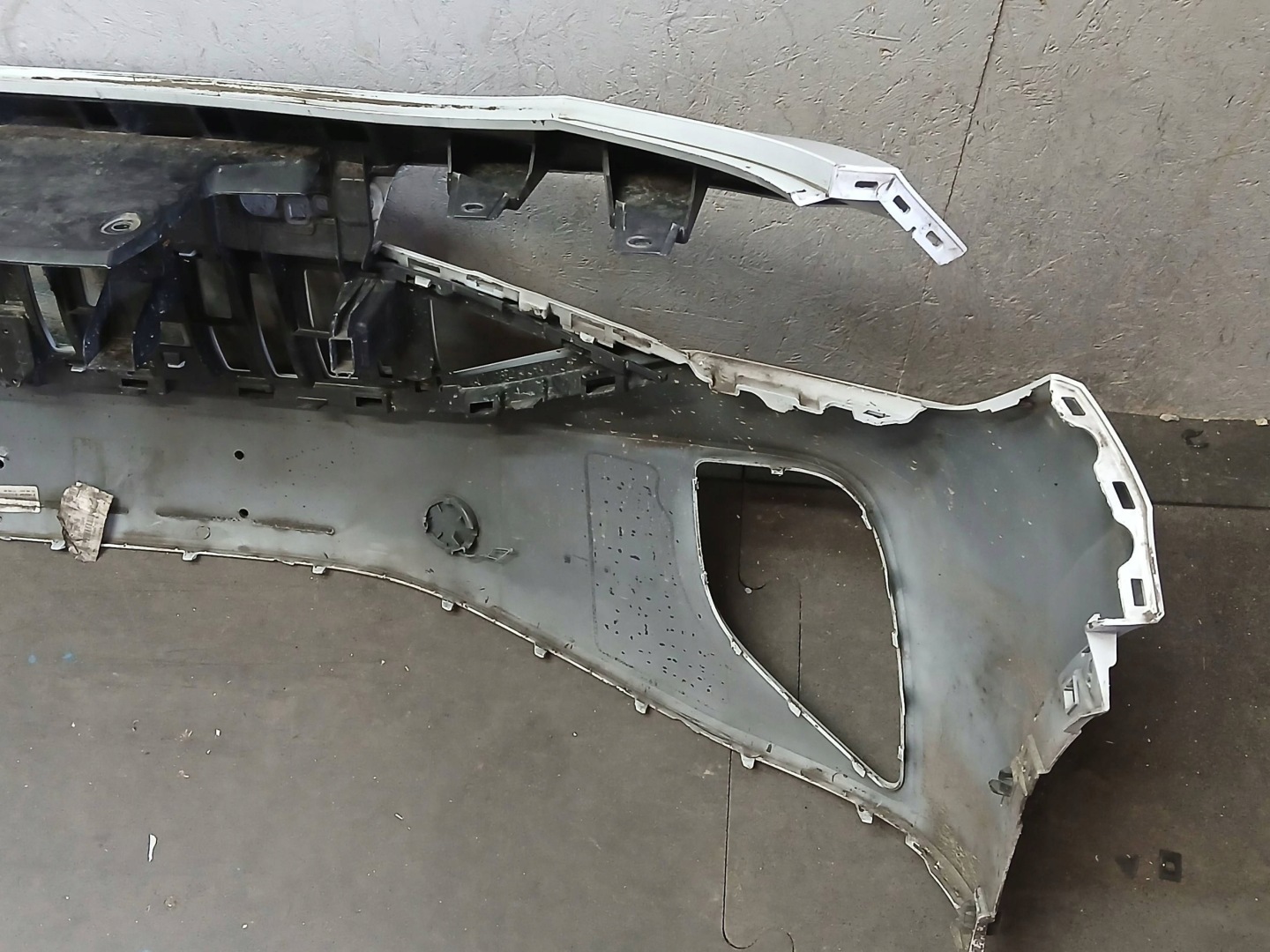bumper front VW ID-4 ID 4 ID4 11A