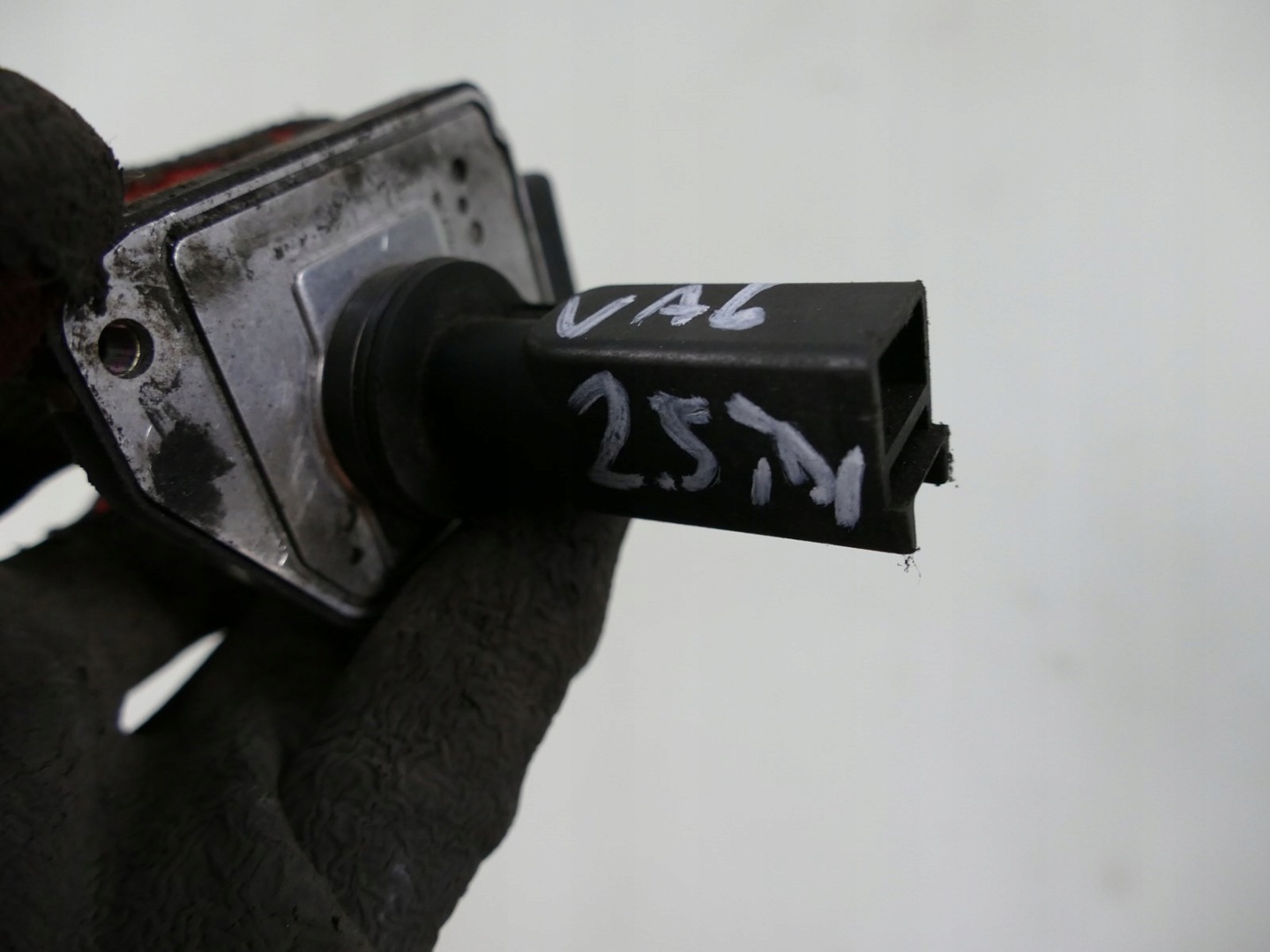 AUDI A6 C5 2.5 TDI flow meter AFH70-250
