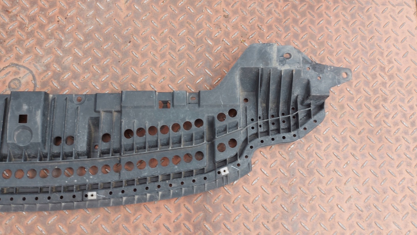 ABSORBER cover below bumper TOYOTA COROLLA E16 13