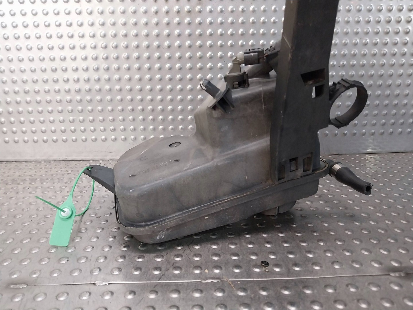 Ausdehnungsbehälter 7800293 7800292 BMW E60 E61 E65 E66 E67 X3 E83