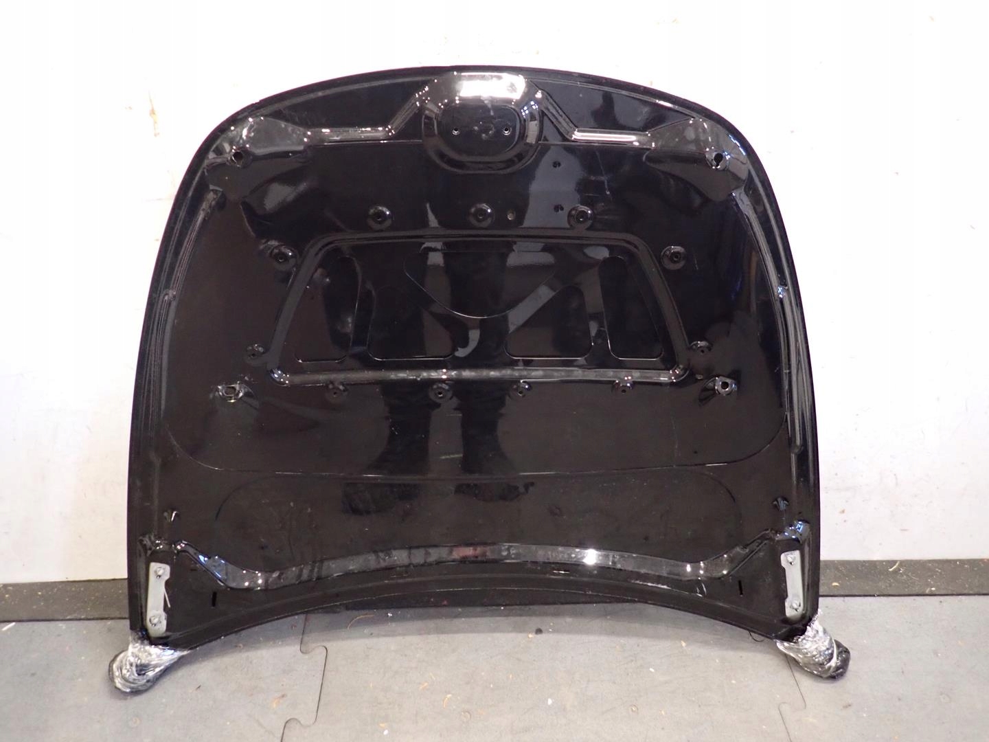 kapota TESLA Y 2021