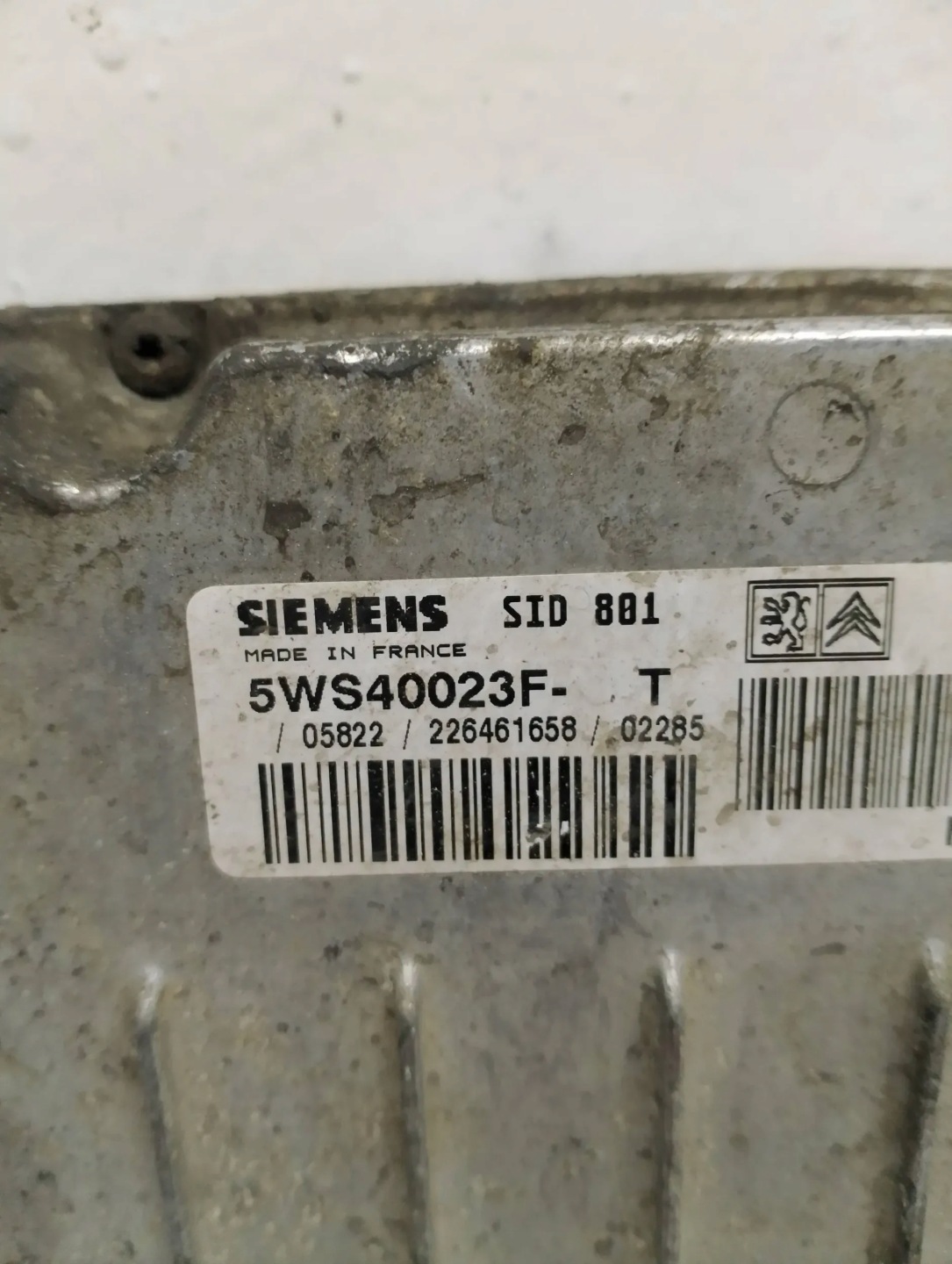 control unit computer of the engine CITROEN XSARA 1.6 5WS40023F-T