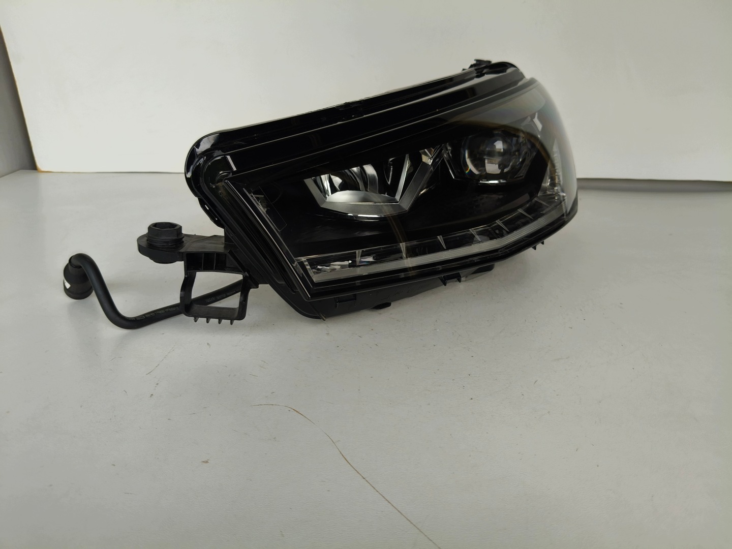 light left REFLEKTOR SKODA FABIA IV 4 6VA 20- FULL LED