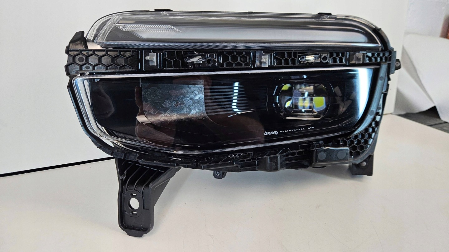 Jeep Avenger Performance LED light left front front Reflektor 522187210