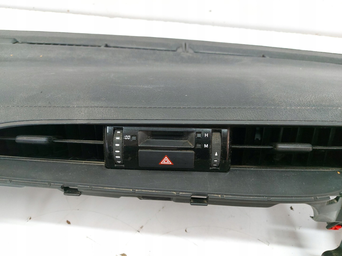 Toyota Hilux VIII 8 cockpit dashboard instrument panel UK