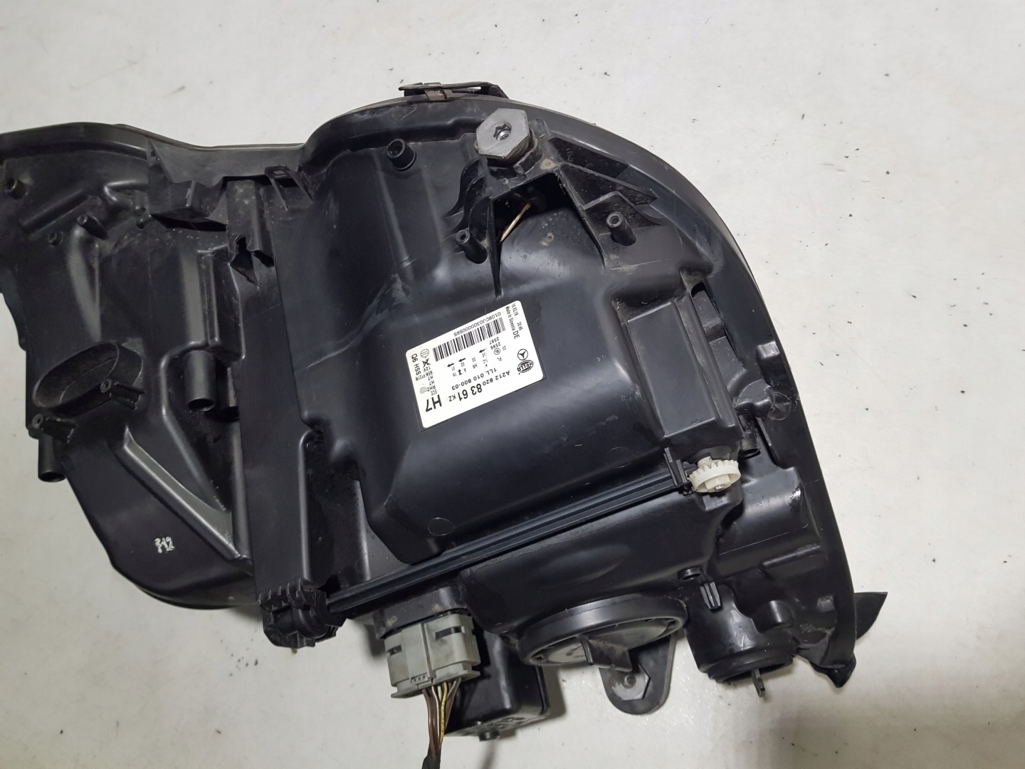 MERCEDES W212 light H7 left front UK